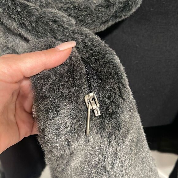 Gray Coat Size L - Picture 7 of 9